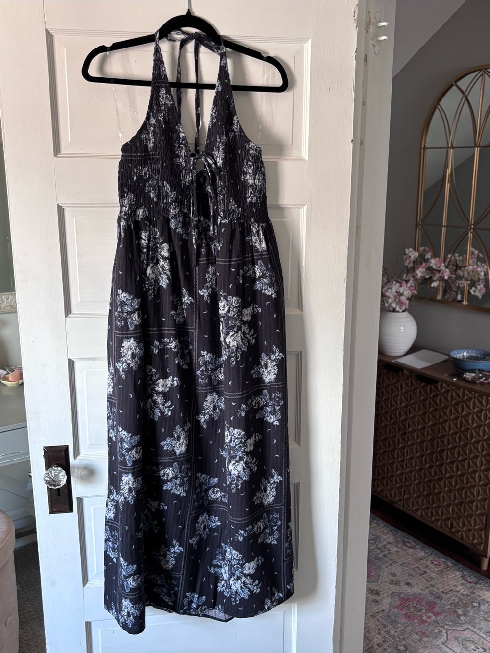 NWT Universal Thread Halter Maxi